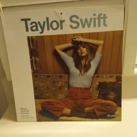 Taylor Swift July 2024 - December 2025 18 Month Photo Calendar NWT - Picture 2 of 5